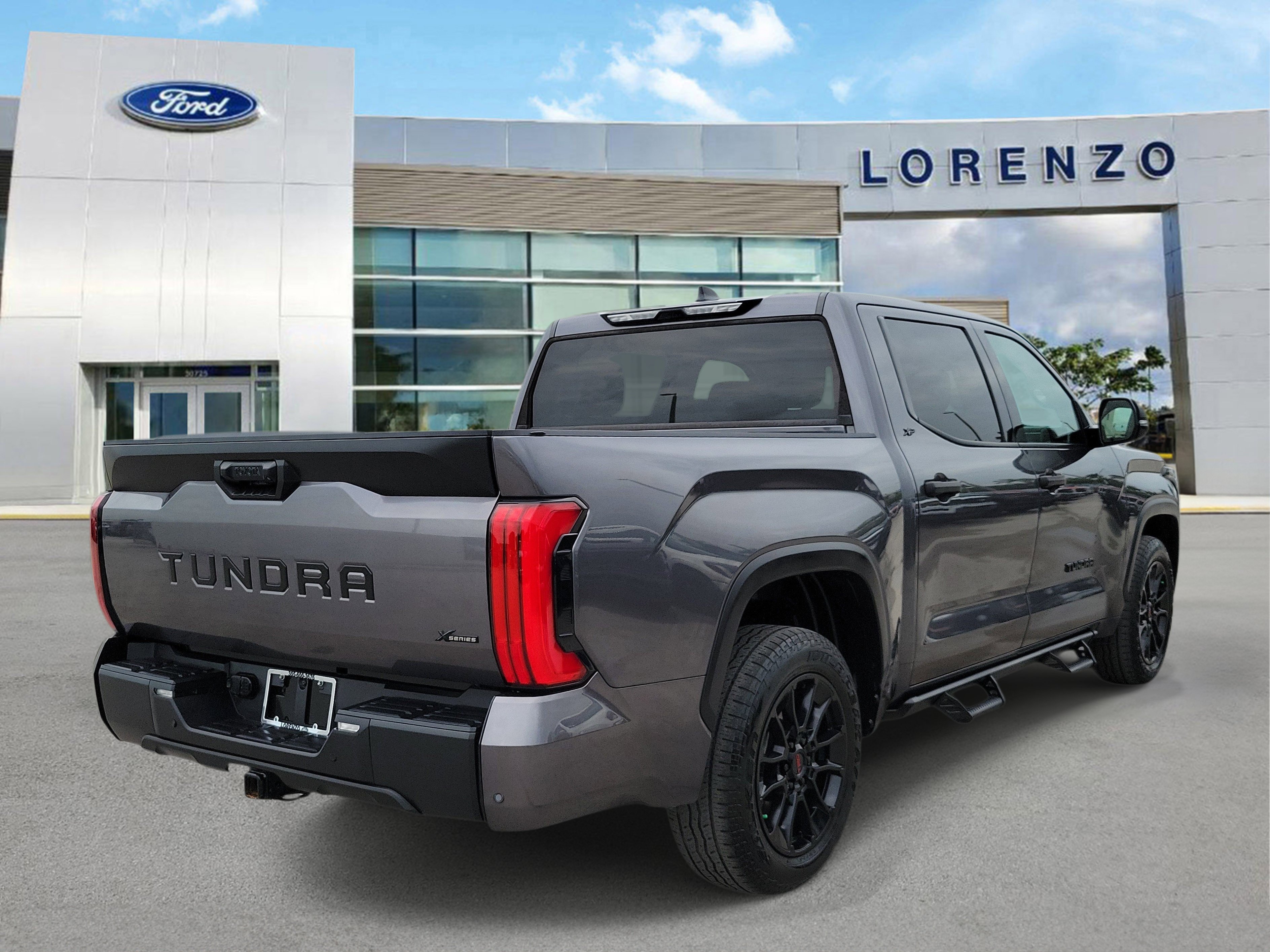 Used 2023 Toyota Tundra SR5 w/ SR5 Convenience Package RWD image 5