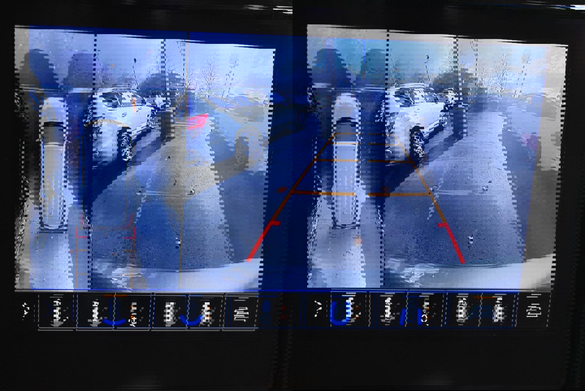 Used 2020 Chevrolet Traverse Premier image 29