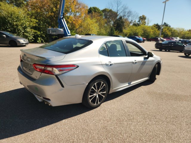Used 2019 Toyota Camry SE FWD image 10