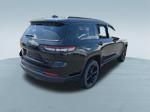 Used 2022 Jeep Grand Cherokee L Limited w/ Black Appearance Package AWD/4WD image 4