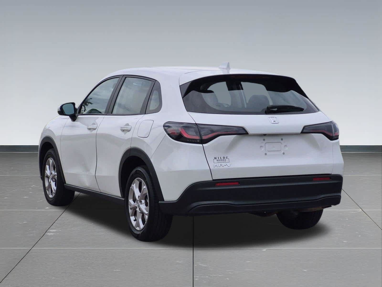 Certified 2025 Honda HR-V LX image 4