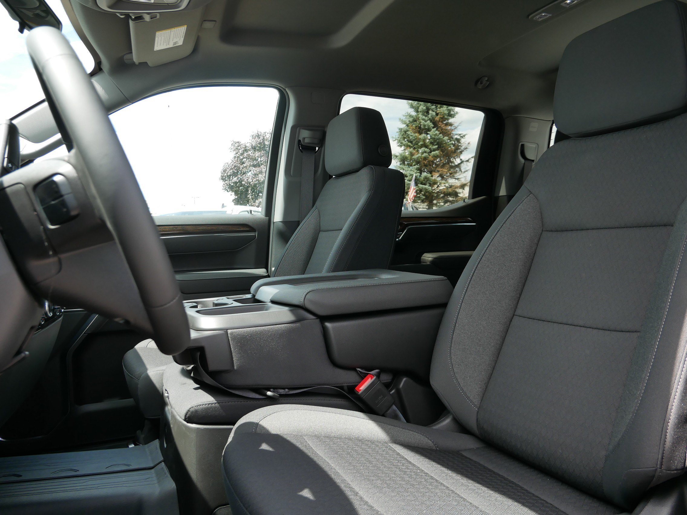 New 2026 GMC Sierra 1500 Elevation w/ LPO, GMC Protection Package AWD/4WD image 4