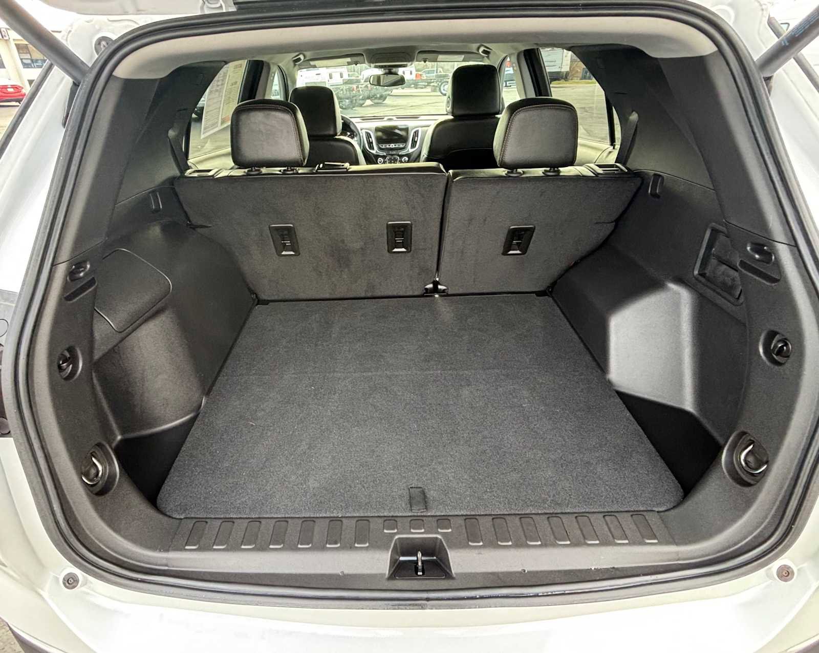 Used 2024 Chevrolet Equinox Premier image 10