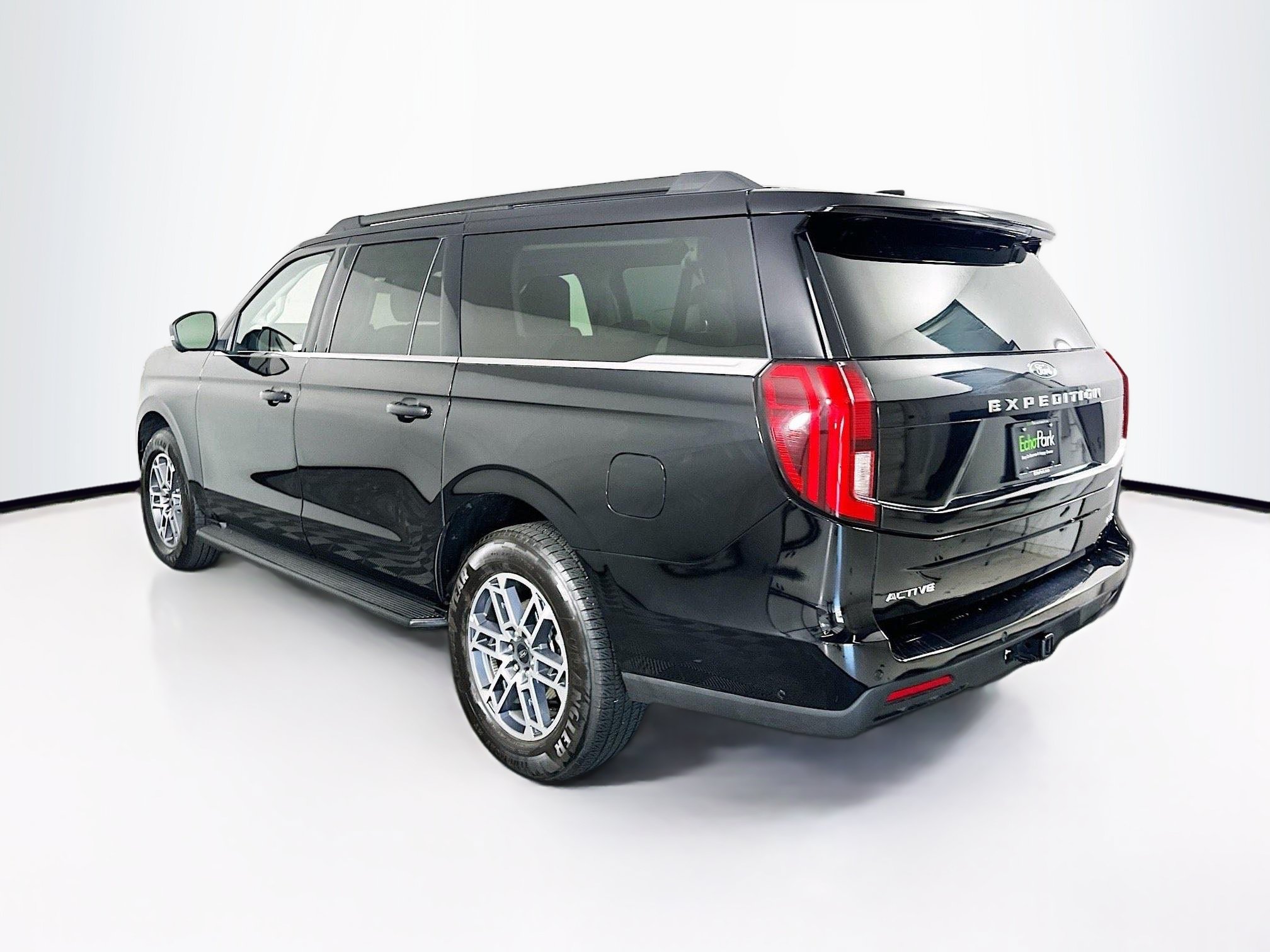 Used 2025 Ford Expedition Max Active RWD image 5