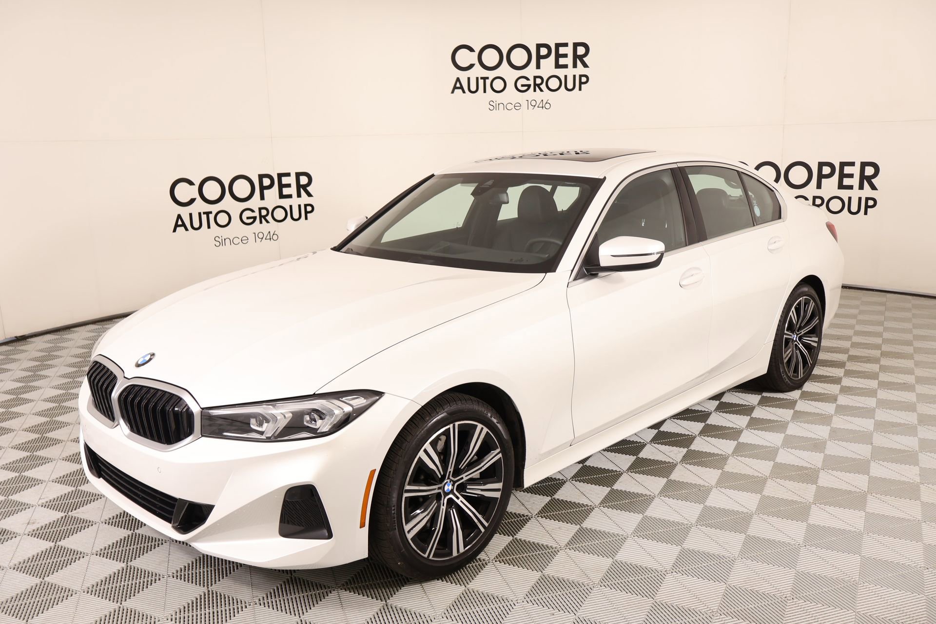 Used 2025 BMW 330i xDrive Sedan image 11