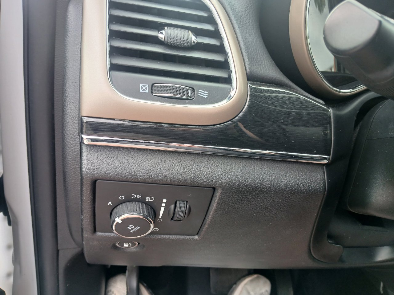 Used 2017 Jeep Grand Cherokee Limited 75th Anniversary image 48