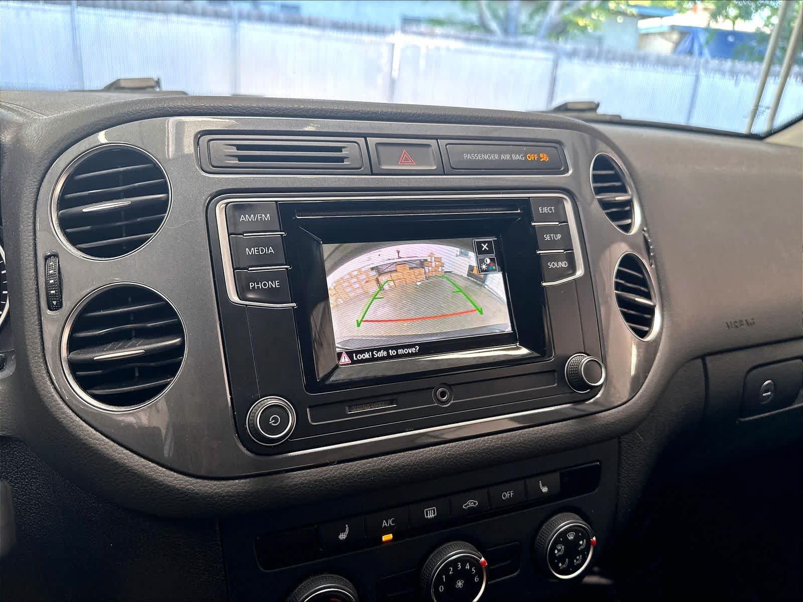 Used 2016 Volkswagen Tiguan S FWD image 17