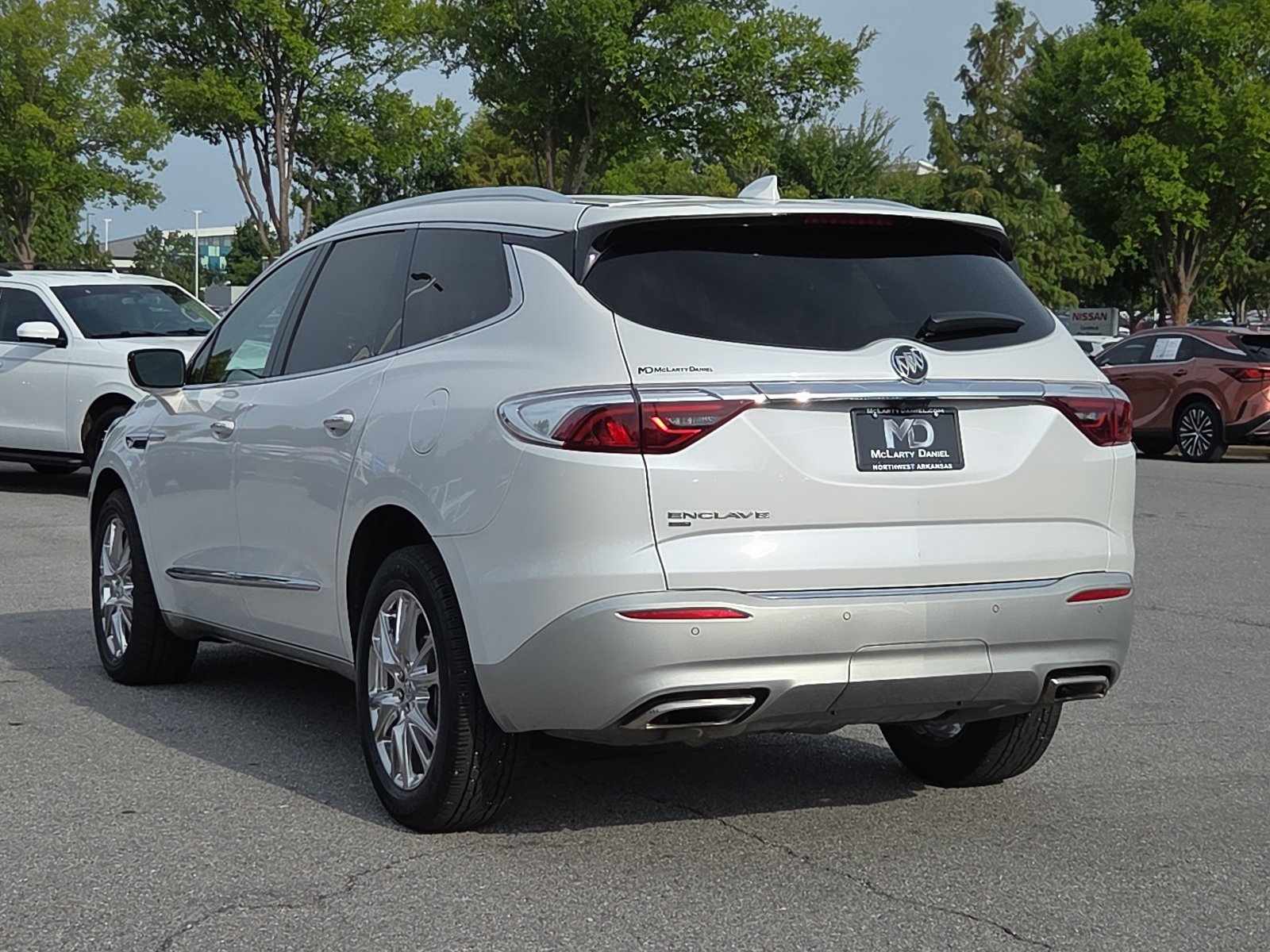 Used 2023 Buick Enclave Premium w/ Experience Buick Package AWD/4WD image 4