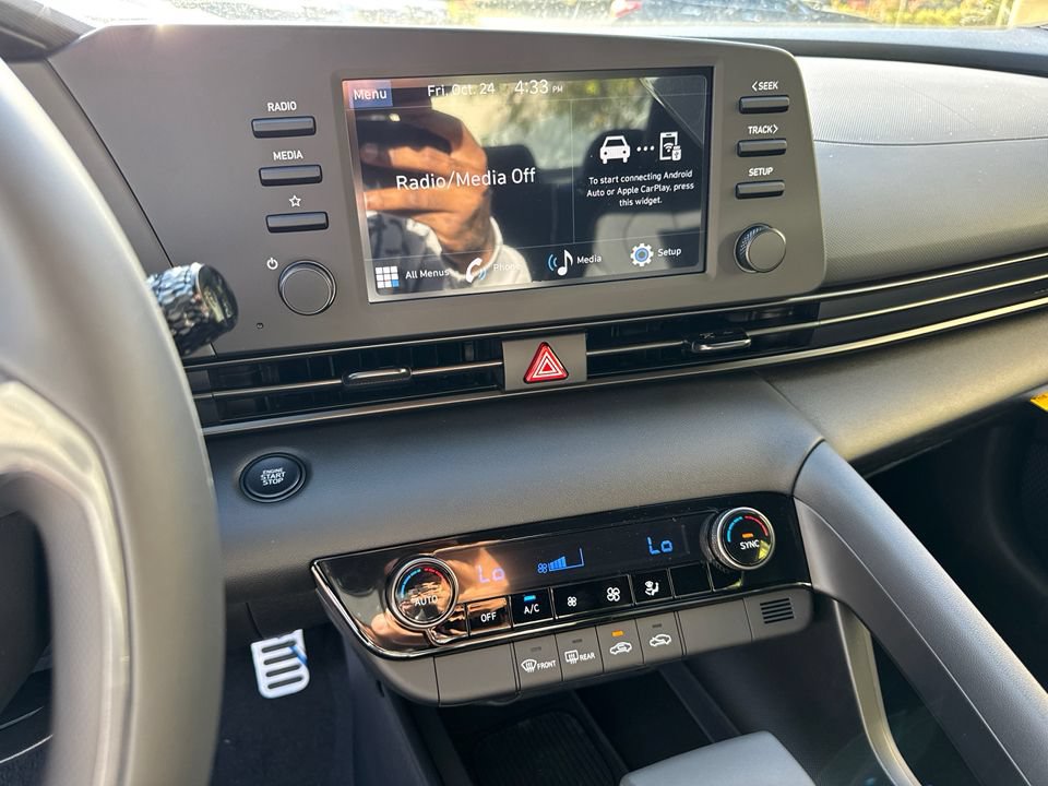 New 2026 Hyundai Elantra SEL Sport FWD image 28