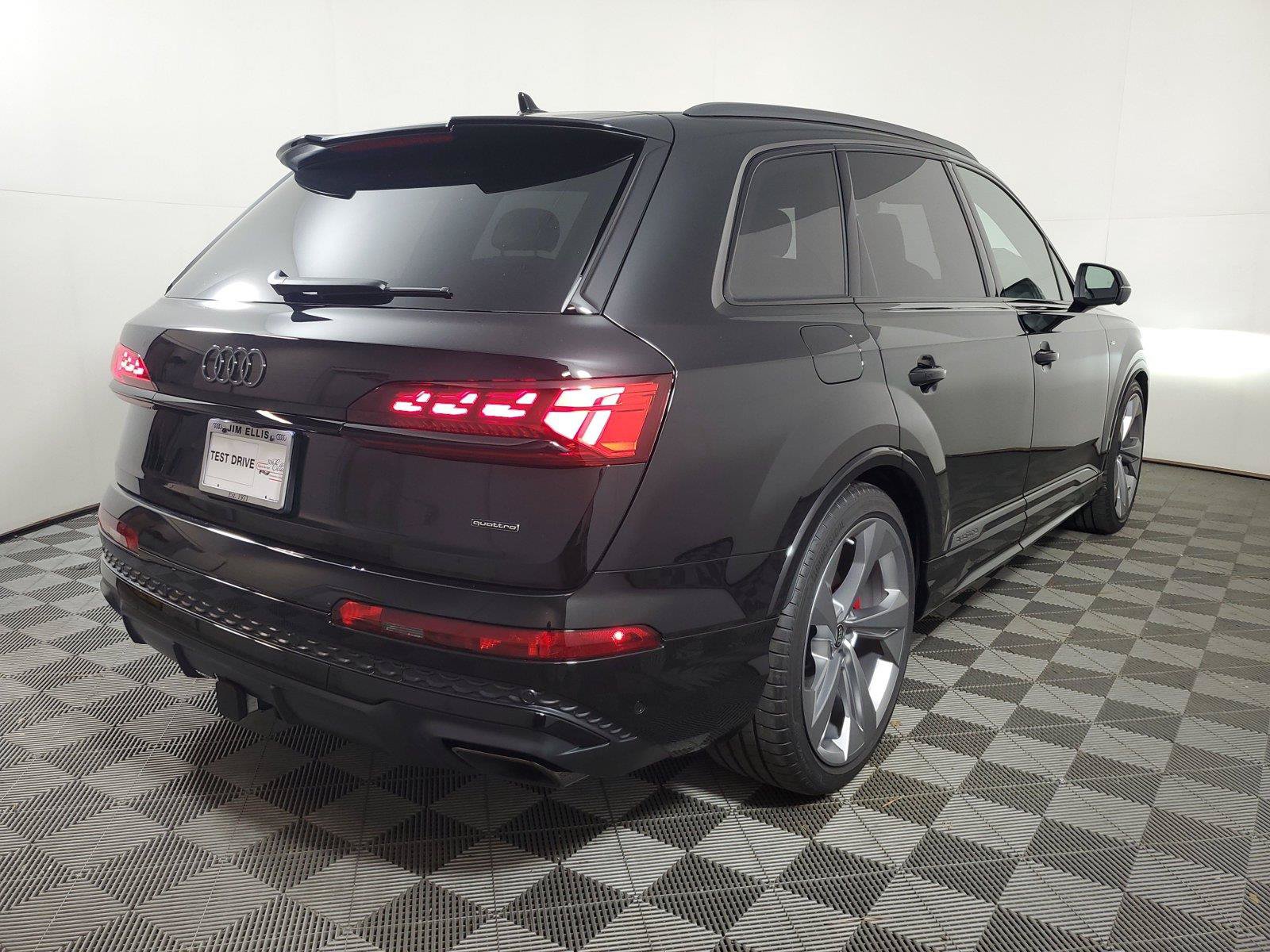 New 2026 Audi Q7 3.0T Prestige AWD/4WD image 6