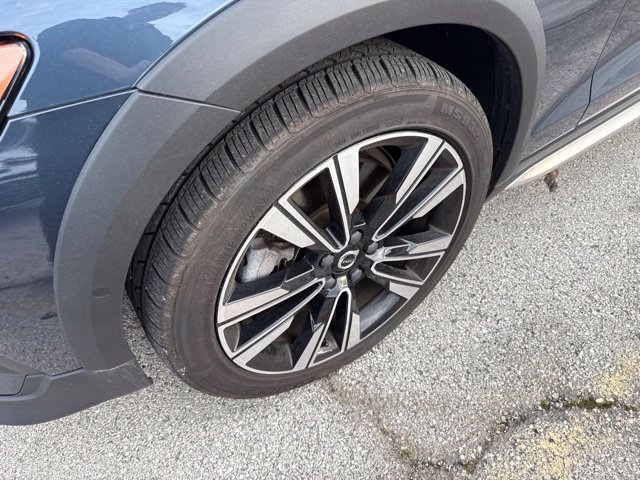 Used 2024 Volvo V60 B5 Cross Country Ultimate w/ Protection Package Premier AWD/4WD image 12