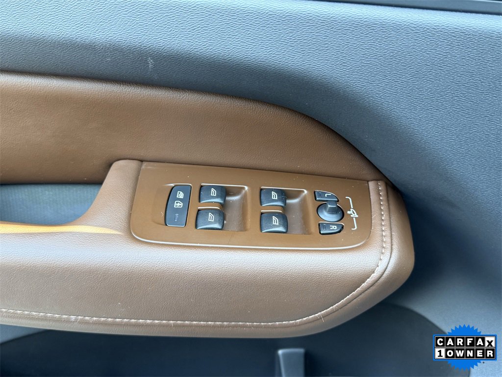 Used 2023 Volvo XC60 B5 Ultimate w/ Protection Package Premier image 19