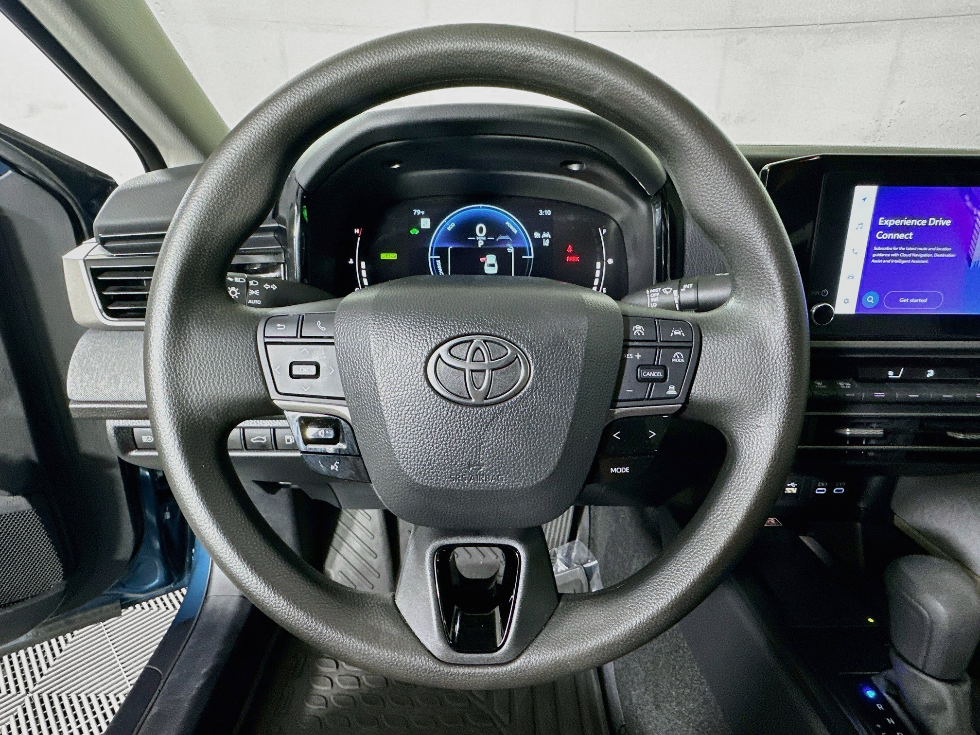 Used 2025 Toyota Camry LE w/ Convenience Package FWD image 15