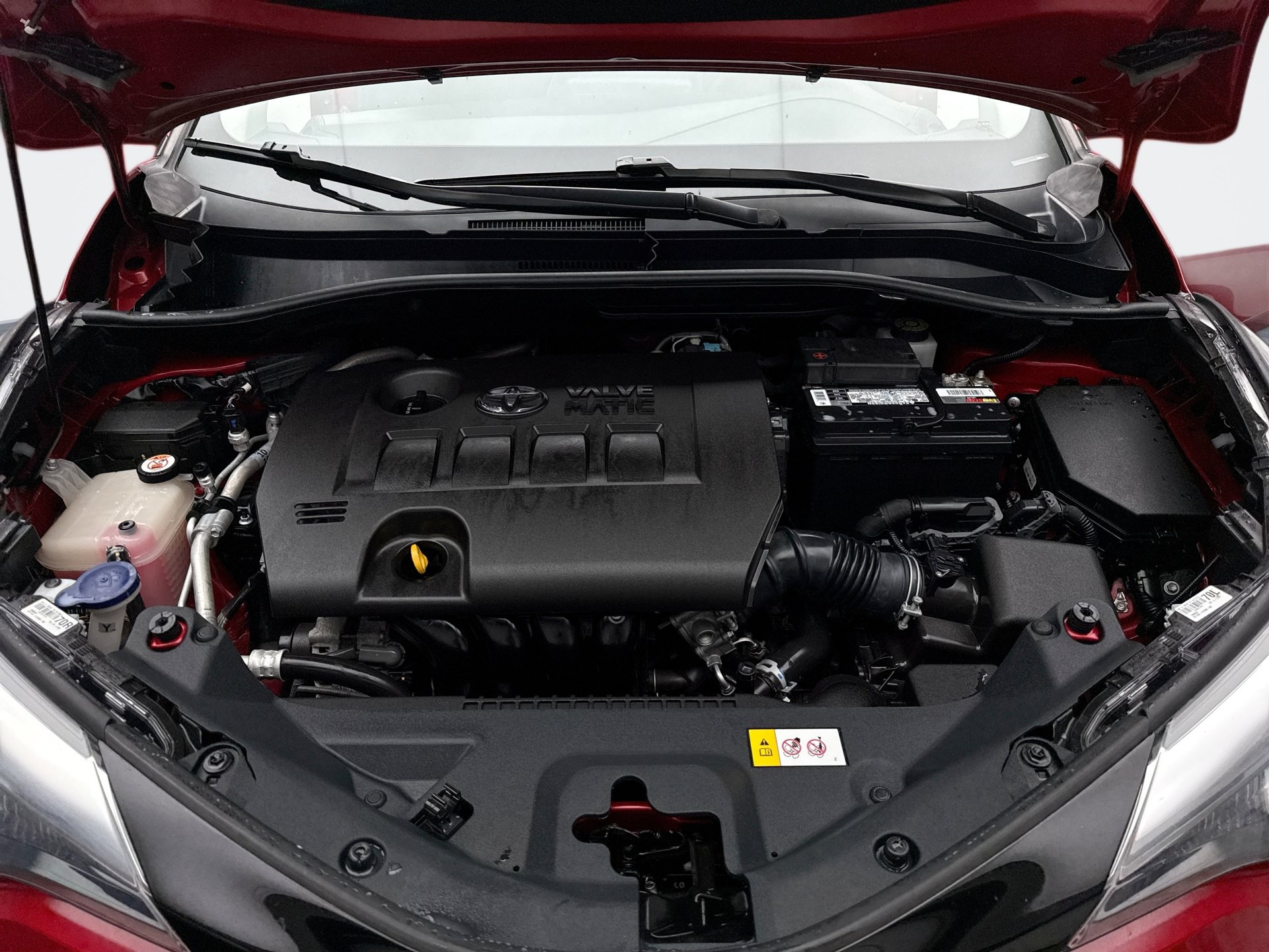 Used 2020 Toyota C-HR LE FWD image 23