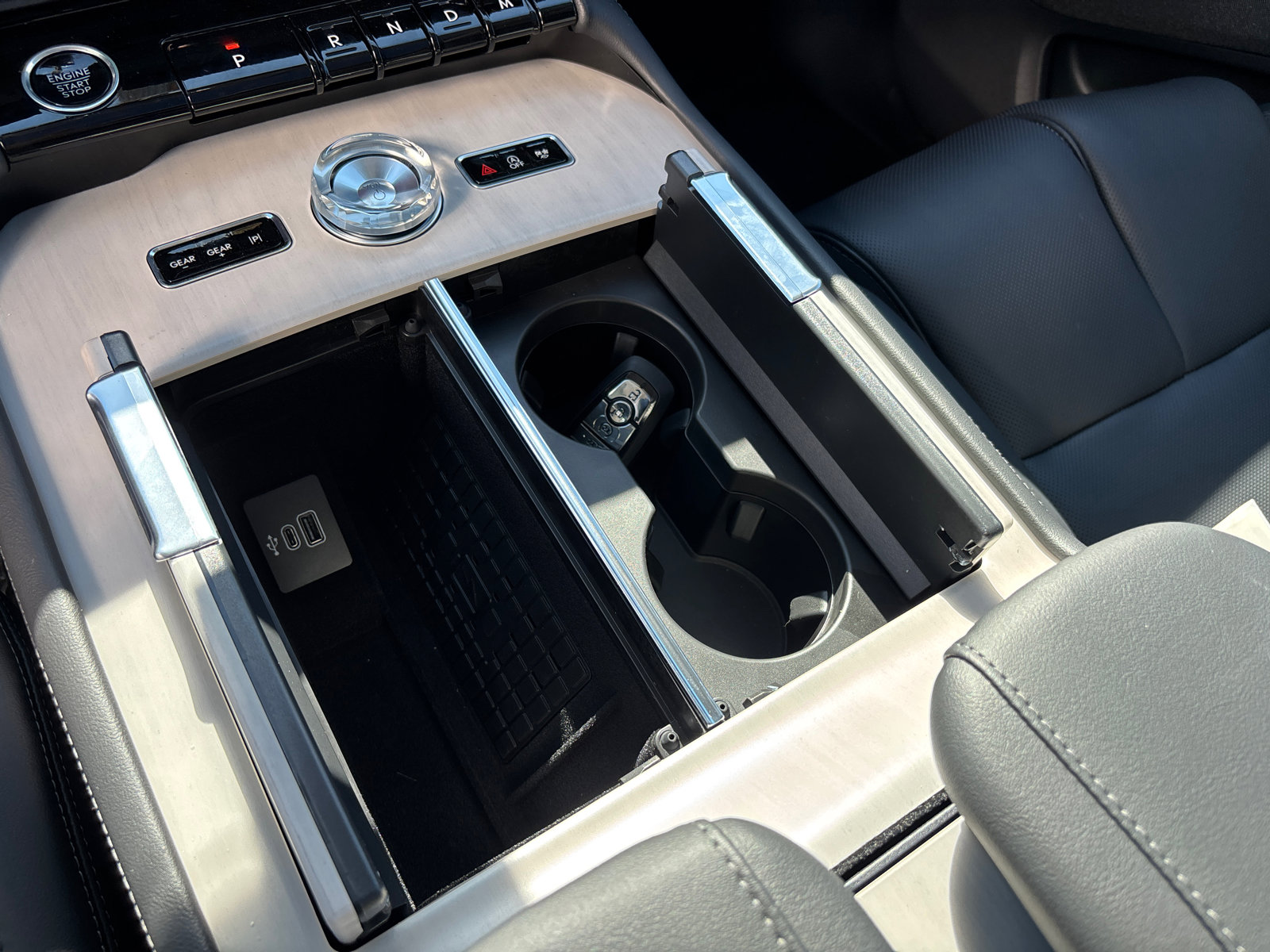 New 2025 Lincoln Navigator L Reserve image 24