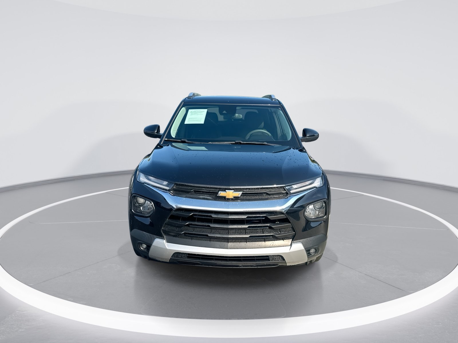 Used 2023 Chevrolet TrailBlazer LT FWD image 3