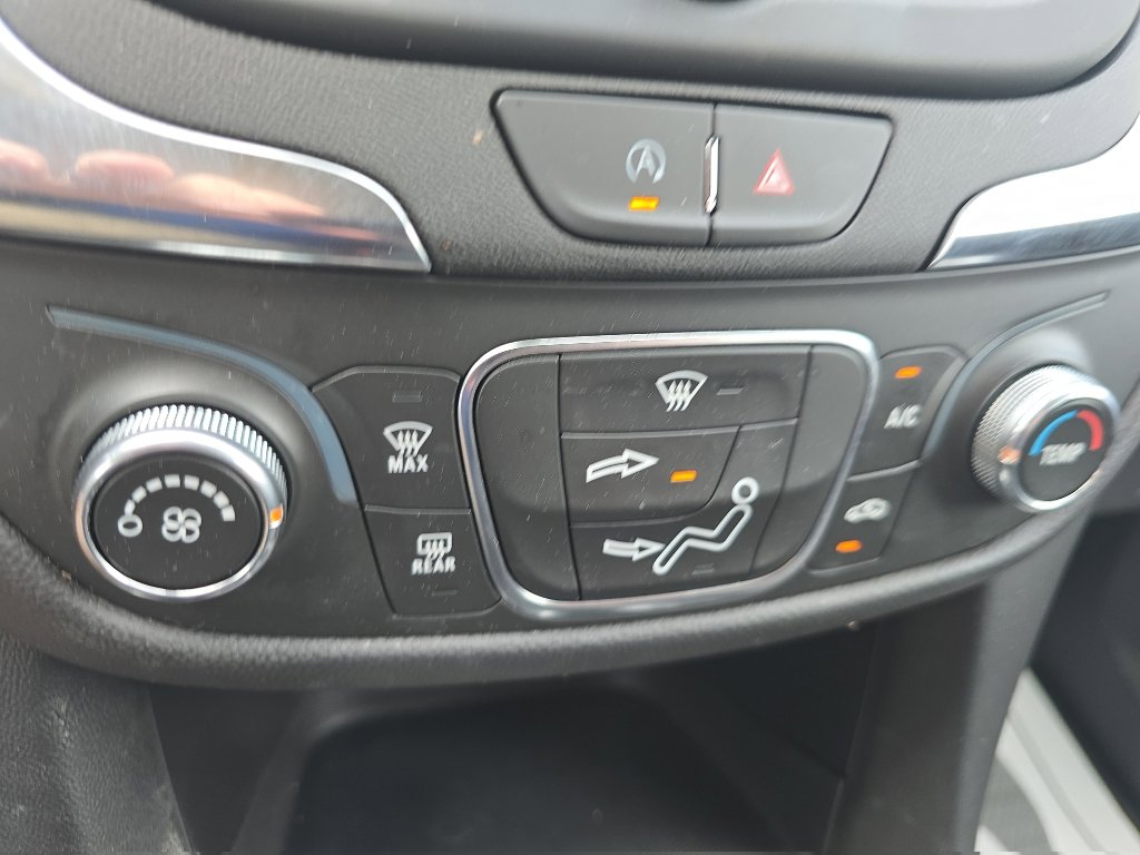 Used 2024 Chevrolet Equinox LT FWD image 26