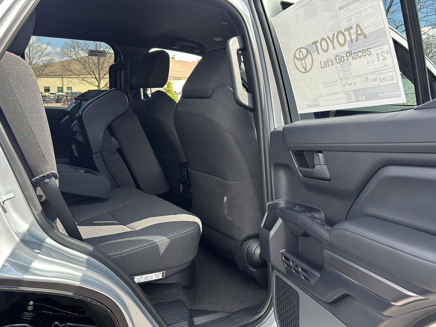 New 2026 Toyota 4Runner SR5 AWD/4WD image 9