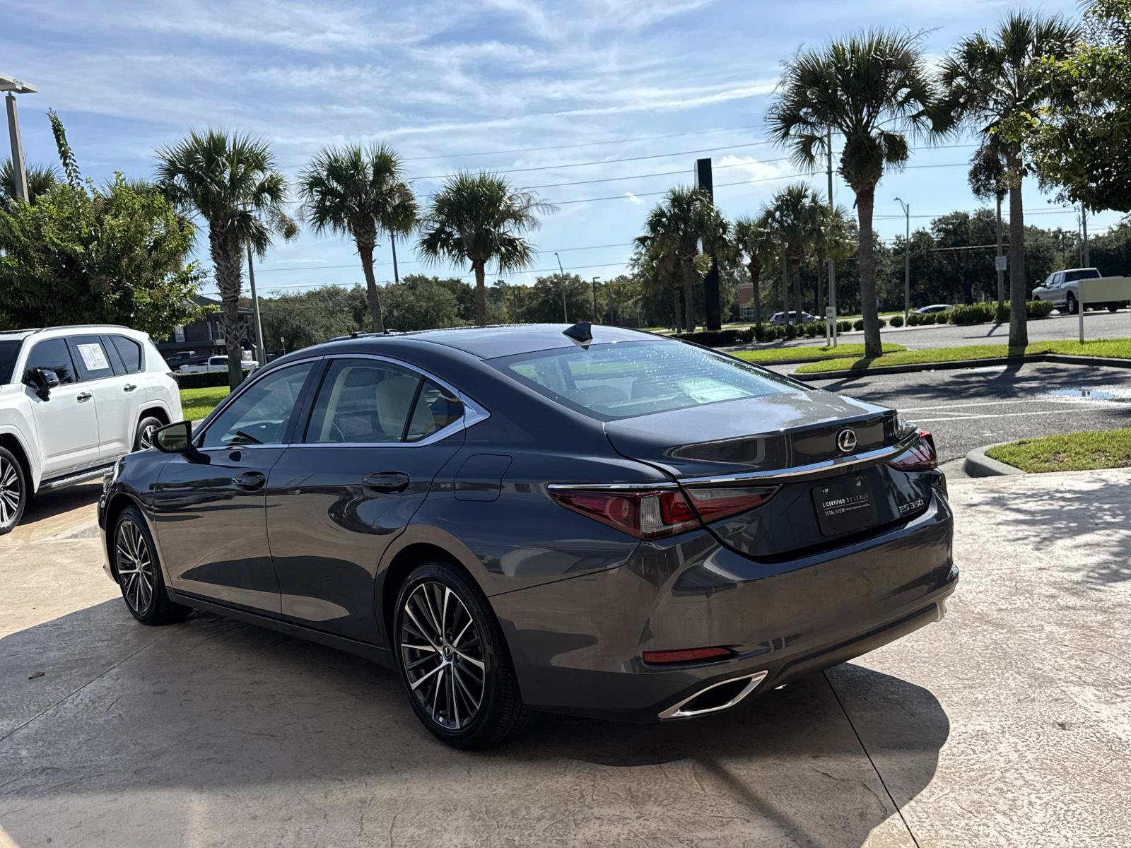Certified 2025 Lexus ES 350 w/ Premium Package FWD image 6