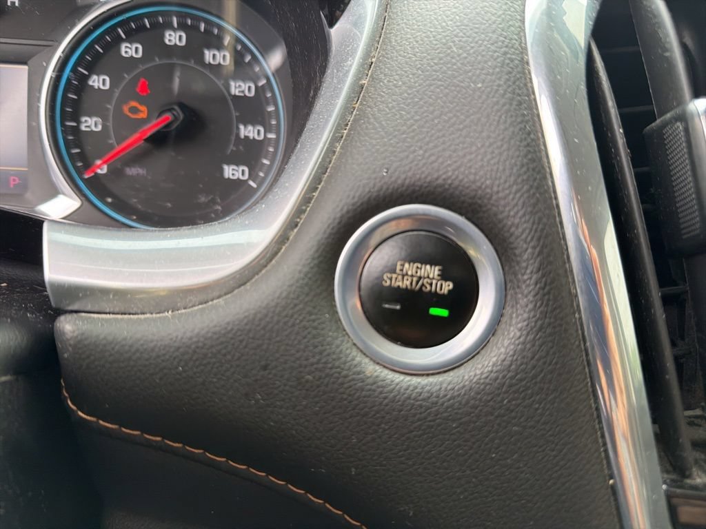 Used 2020 Chevrolet Traverse LT w/ LT Premium Package FWD image 24