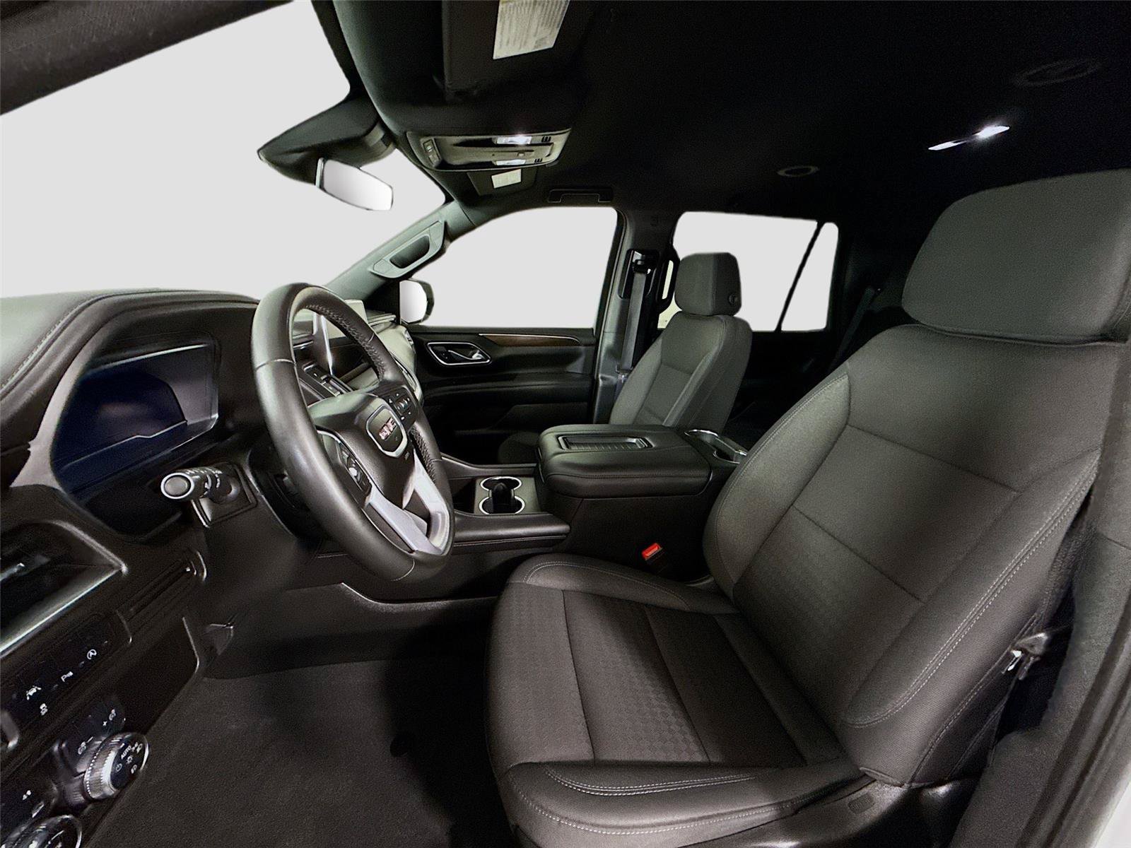 Used 2024 GMC Yukon SLE AWD/4WD image 14