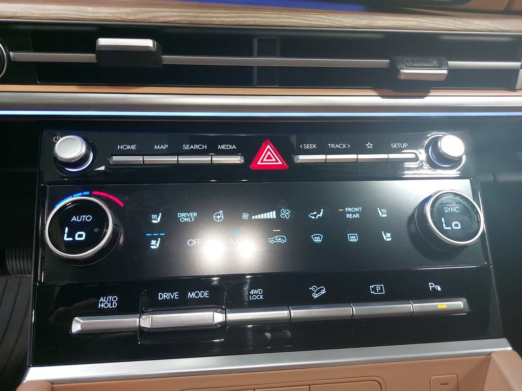 Certified 2026 Hyundai Santa Fe Limited AWD/4WD image 23