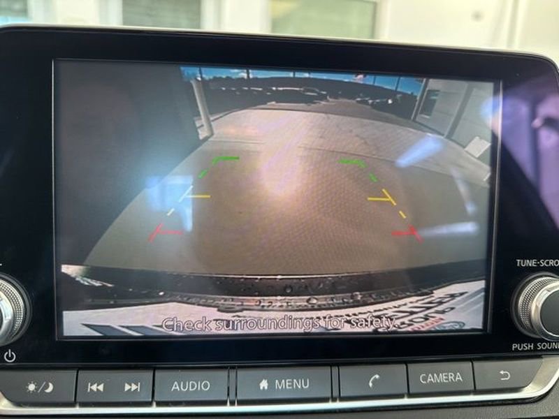 Used 2024 Nissan Altima 2.5 SV image 25