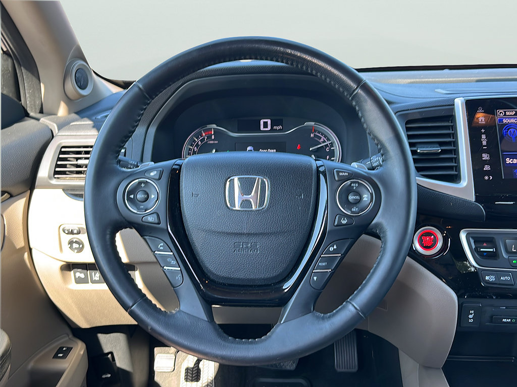 Used 2017 Honda Pilot Touring image 10