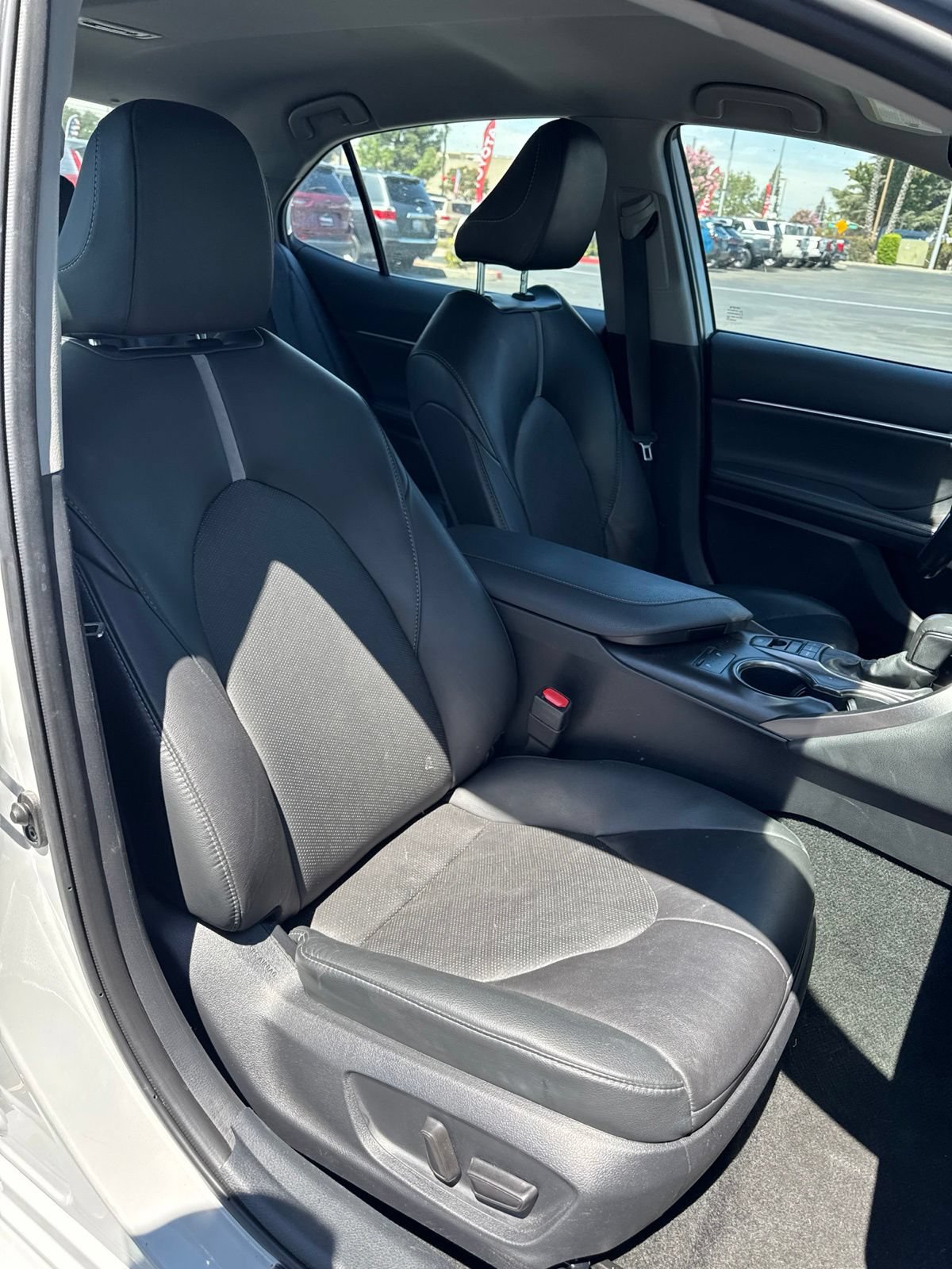 Used 2024 Toyota Camry XSE FWD image 11