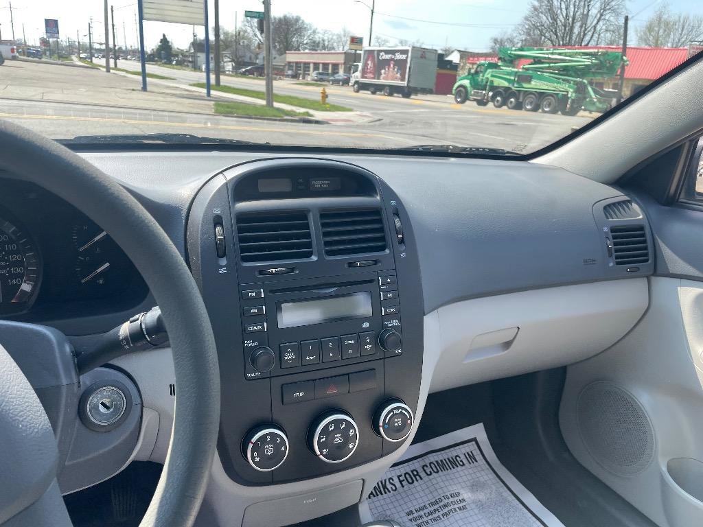 Used 2009 Kia Spectra EX image 9