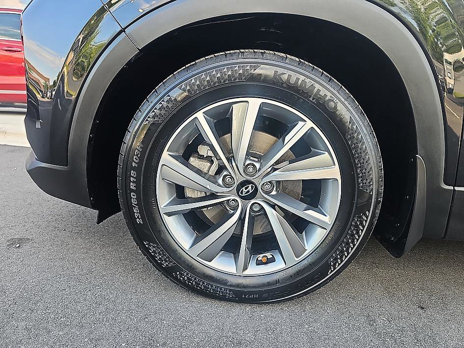 Used 2020 Hyundai Santa Fe Limited FWD image 9
