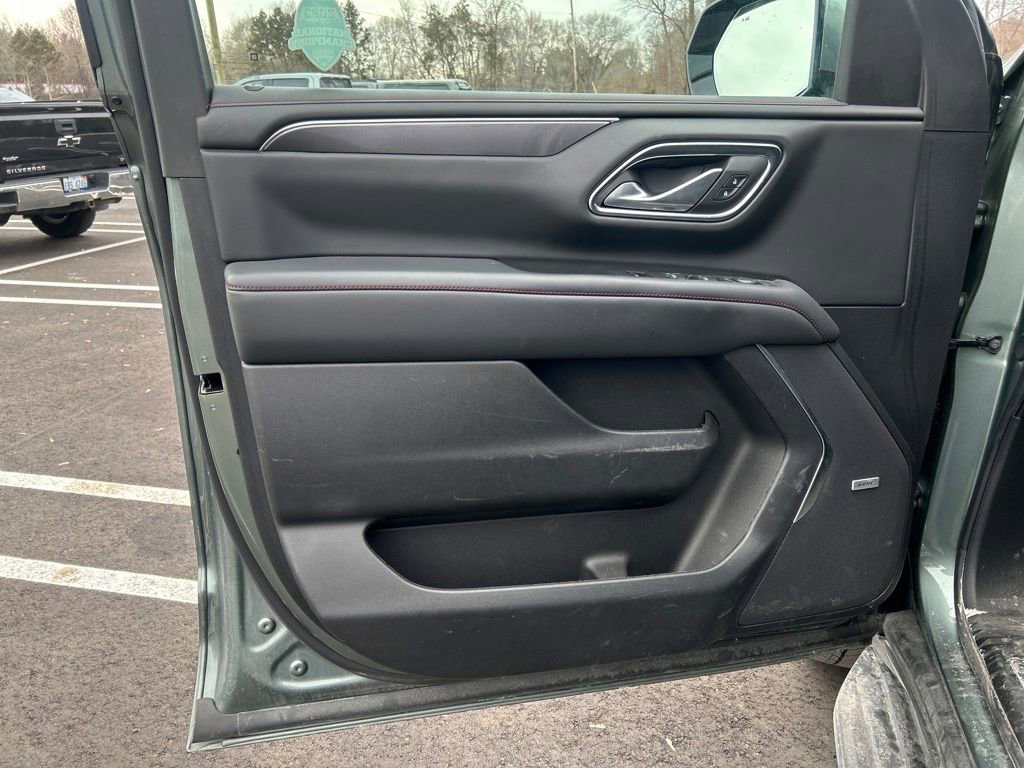 Used 2024 Chevrolet Suburban RST w/ Luxury Package image 12