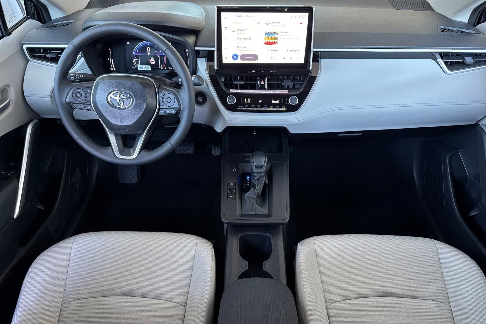 New 2026 Toyota Corolla Cross LE w/ Moonroof Package FWD image 4