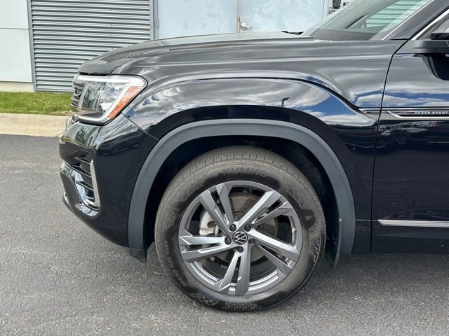 Used 2024 Volkswagen Atlas Cross Sport SEL R-Line AWD/4WD image 7