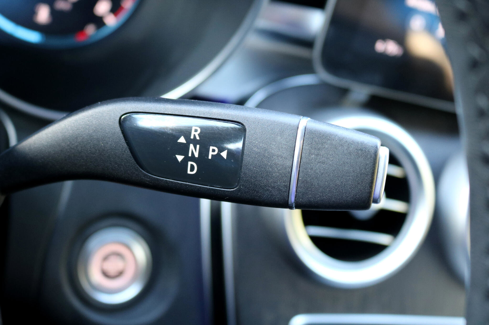 Used 2020 Mercedes-Benz GLC 300 4MATIC image 32