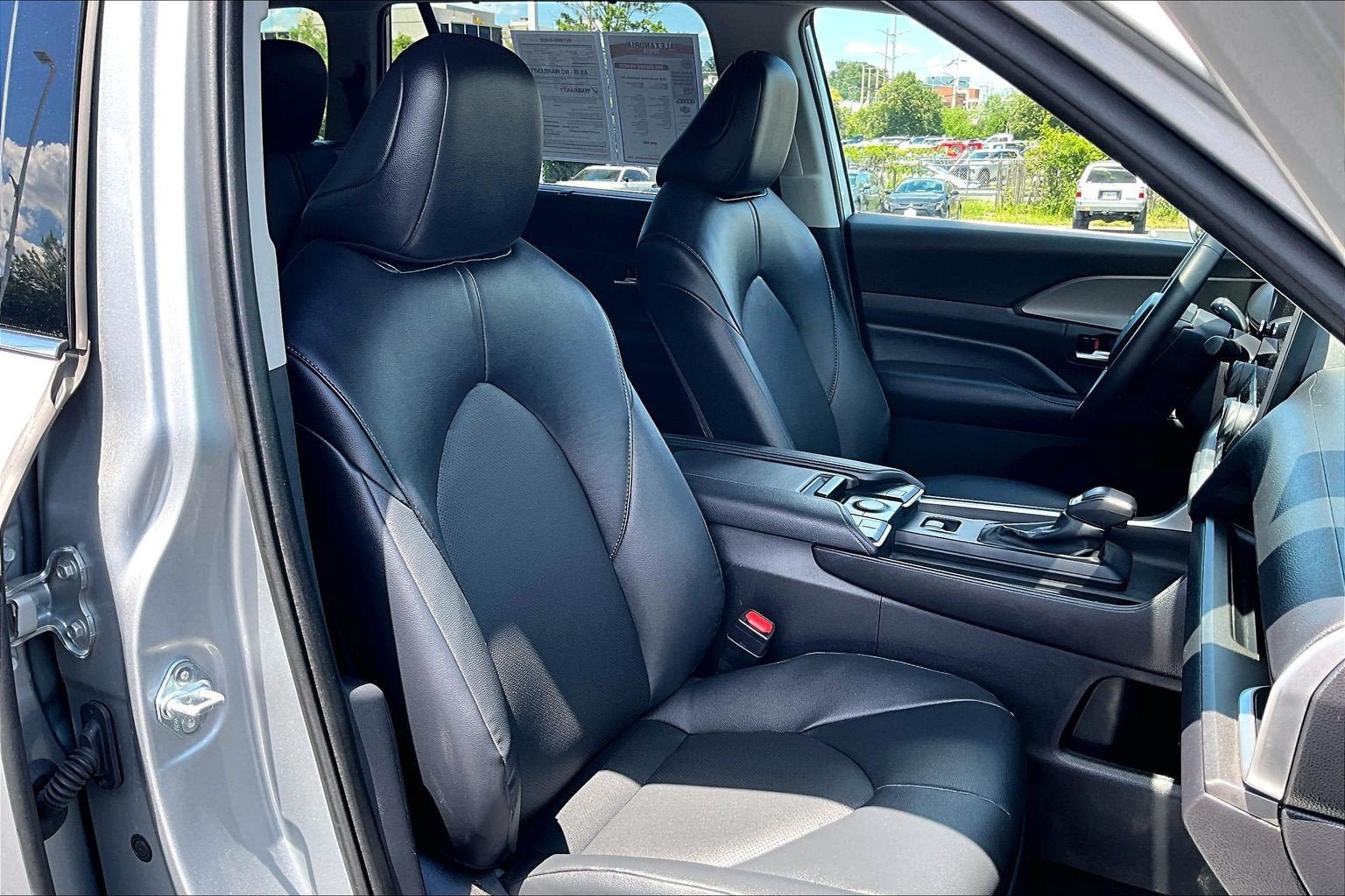Used 2025 Toyota Grand Highlander AWD image 7