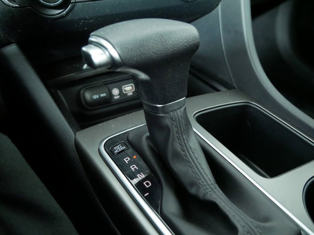 Used 2019 Kia Optima S image 25