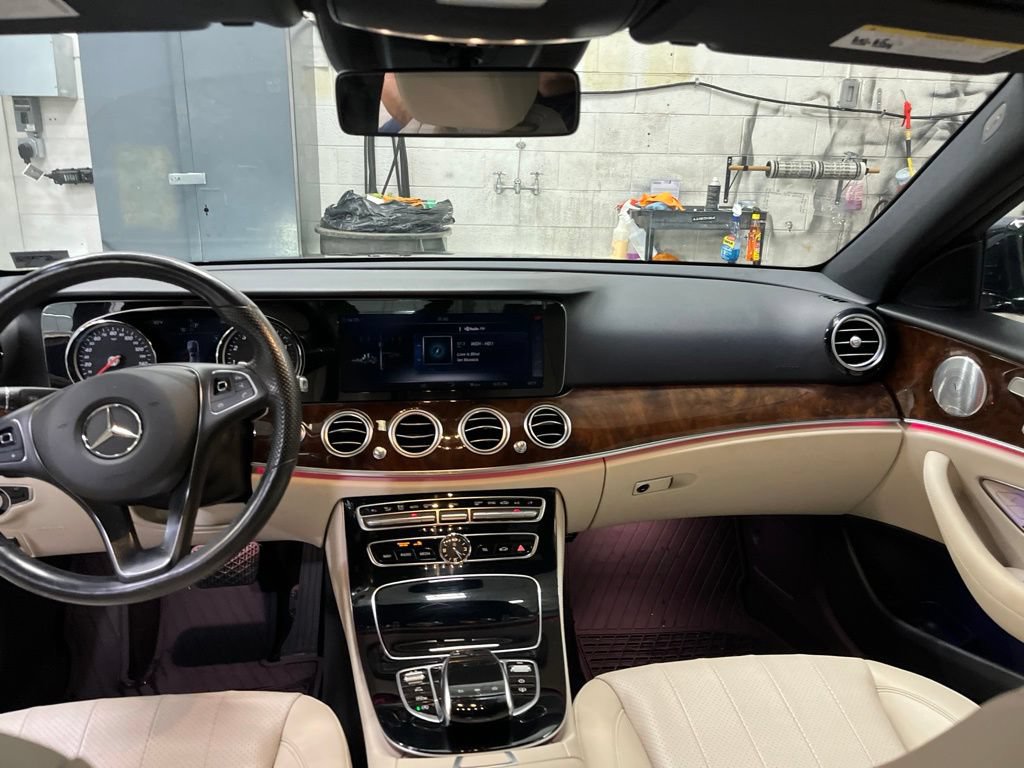Used 2018 Mercedes-Benz E 300 4MATIC image 19