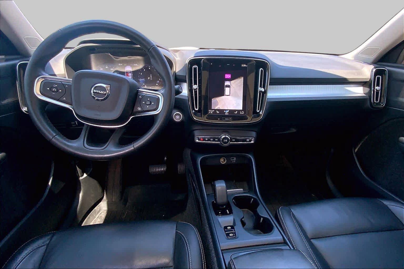 Used 2022 Volvo XC40 T5 Momentum AWD/4WD image 15