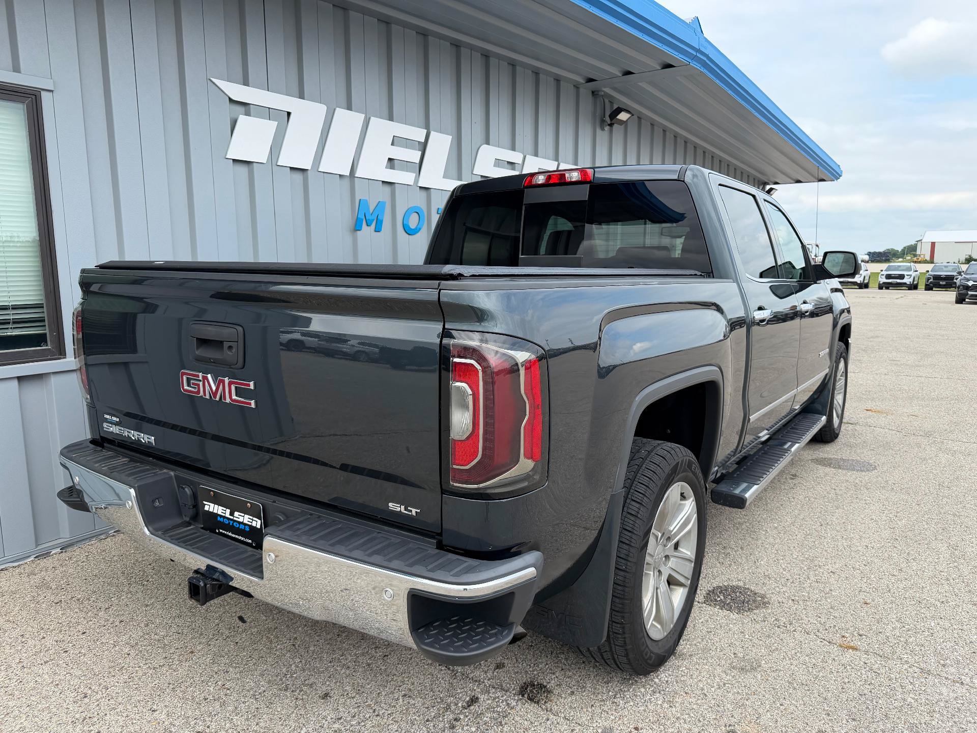 Used 2018 GMC Sierra 1500 SLT AWD/4WD image 6