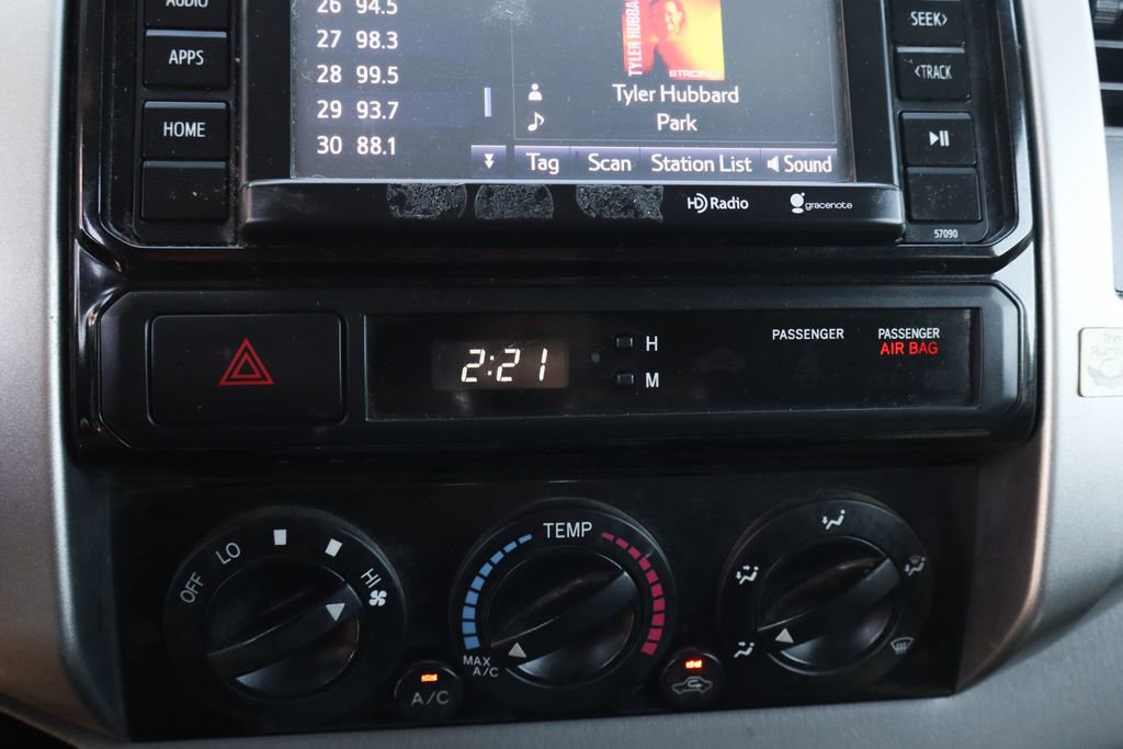 Used 2014 Toyota Tacoma 4x4 Double Cab w/ TRD Off-Road Package image 31