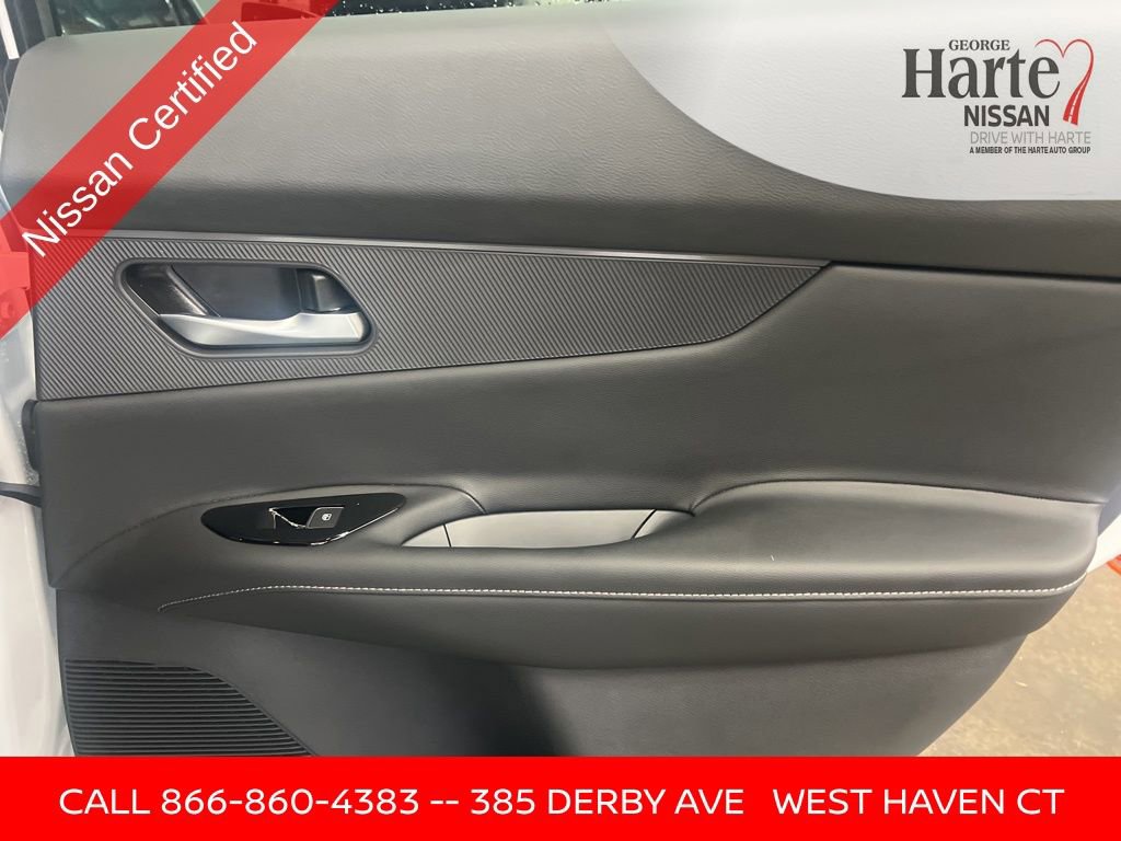 Certified 2025 Nissan Murano SV image 34