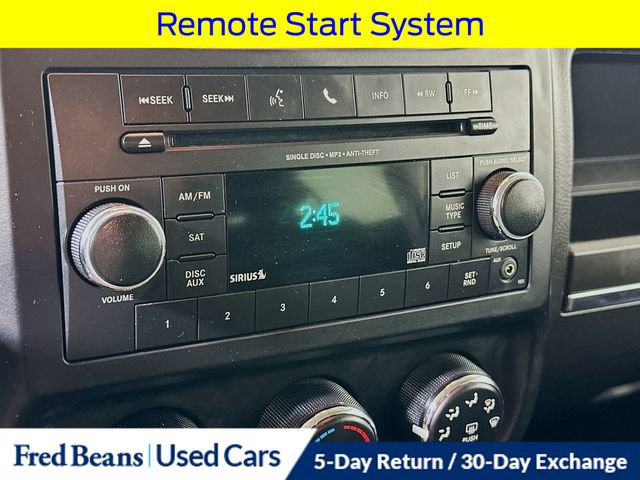 Used 2014 Jeep Patriot Latitude AWD/4WD image 15