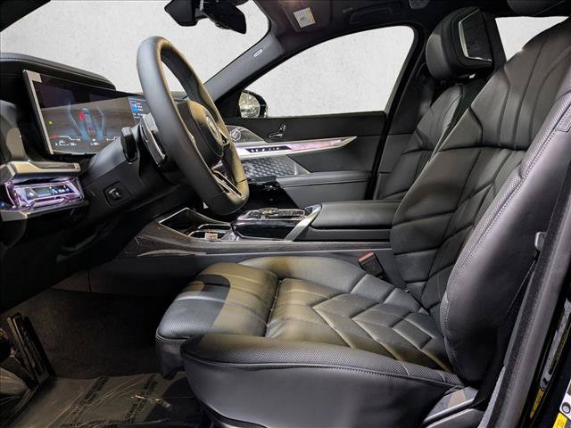 New 2026 BMW 750e xDrive AWD/4WD image 4