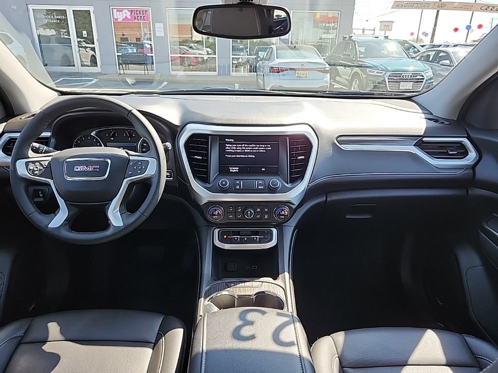 Used 2023 GMC Acadia SLT AWD/4WD image 18