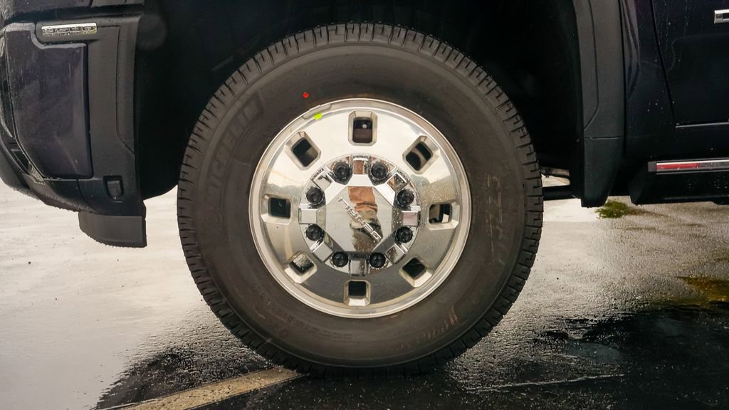 New 2026 GMC Sierra 3500 Denali Ultimate image 9