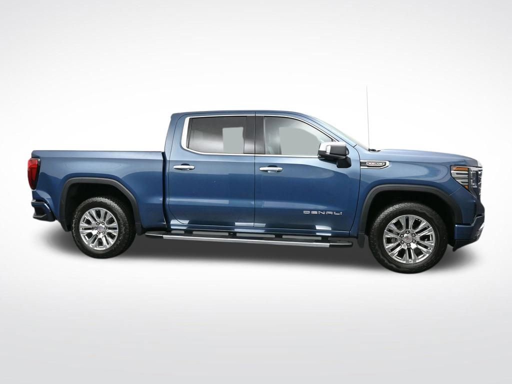 Used 2024 GMC Sierra 1500 Denali w/ Technology Package AWD/4WD image 6