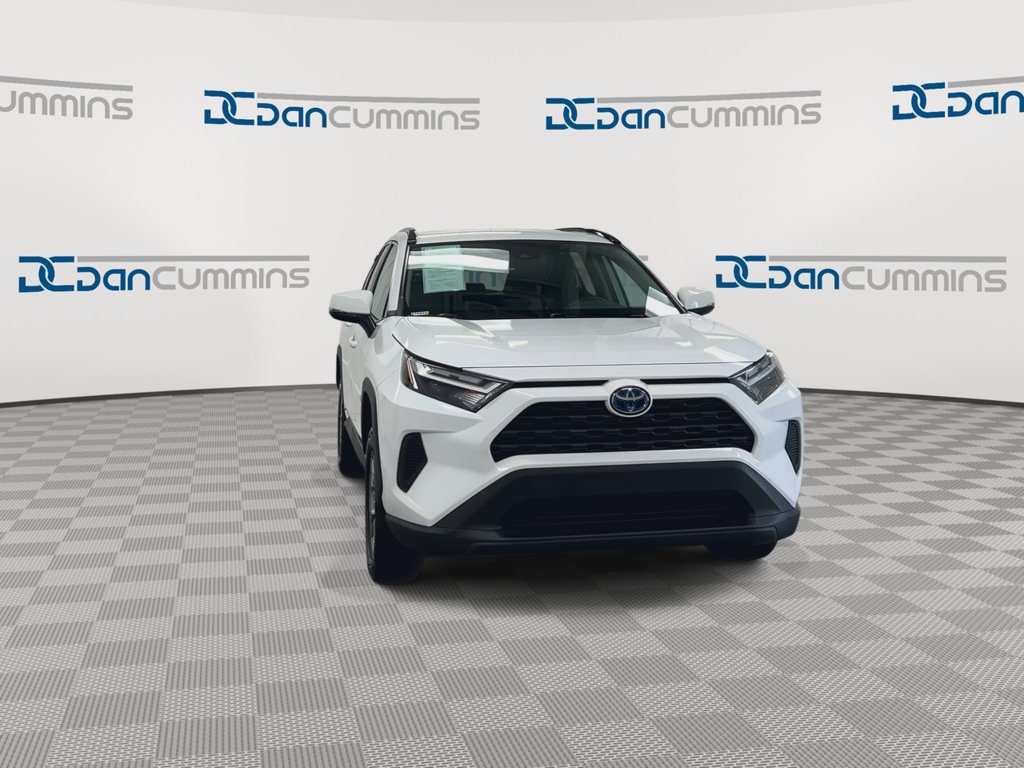 Used 2024 Toyota RAV4 LE AWD/4WD image 3