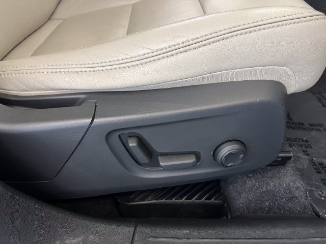 Used 2019 Volvo XC40 T5 Momentum AWD/4WD image 50