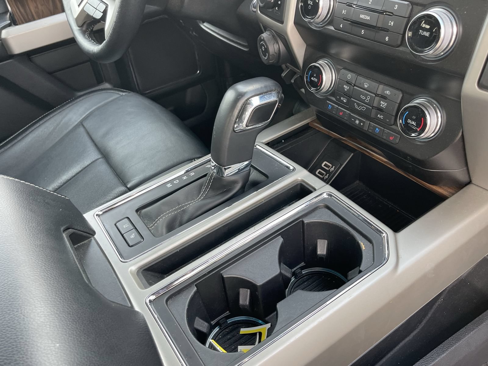 Used 2020 Ford F150 Lariat w/ Equipment Group 502A Luxury AWD/4WD image 10